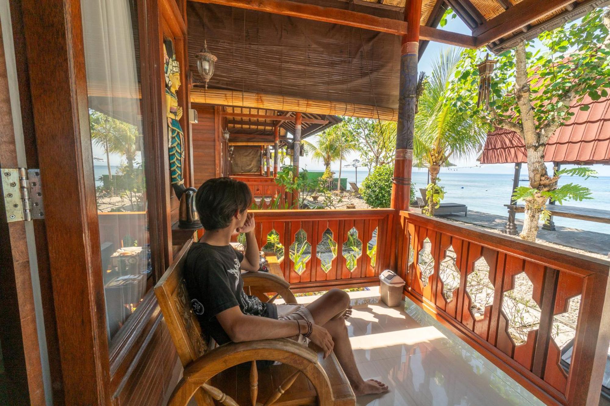Merta Beach Bungalow By Bukit Vista Toyapakeh Exterior photo