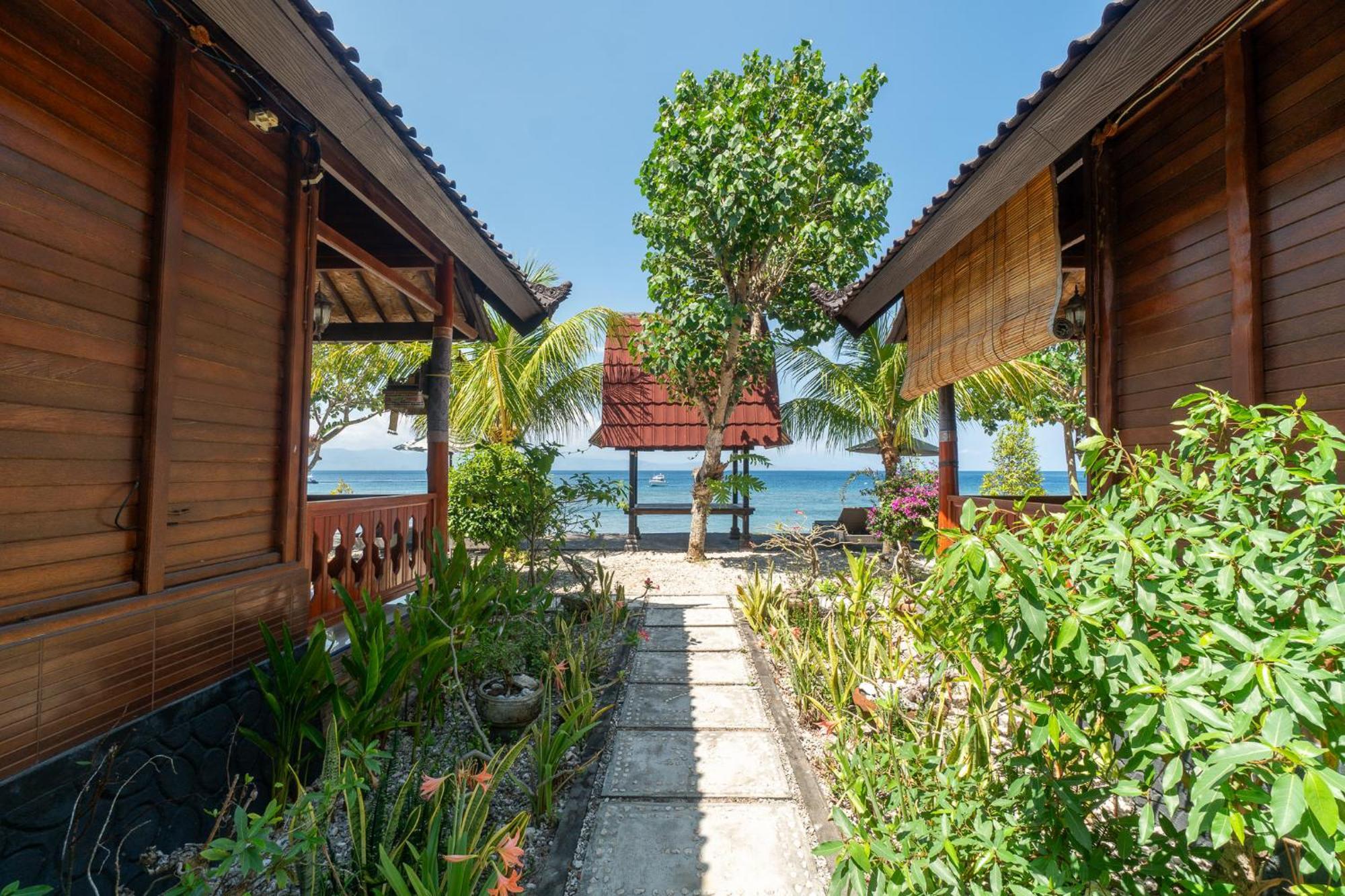 Merta Beach Bungalow By Bukit Vista Toyapakeh Exterior photo